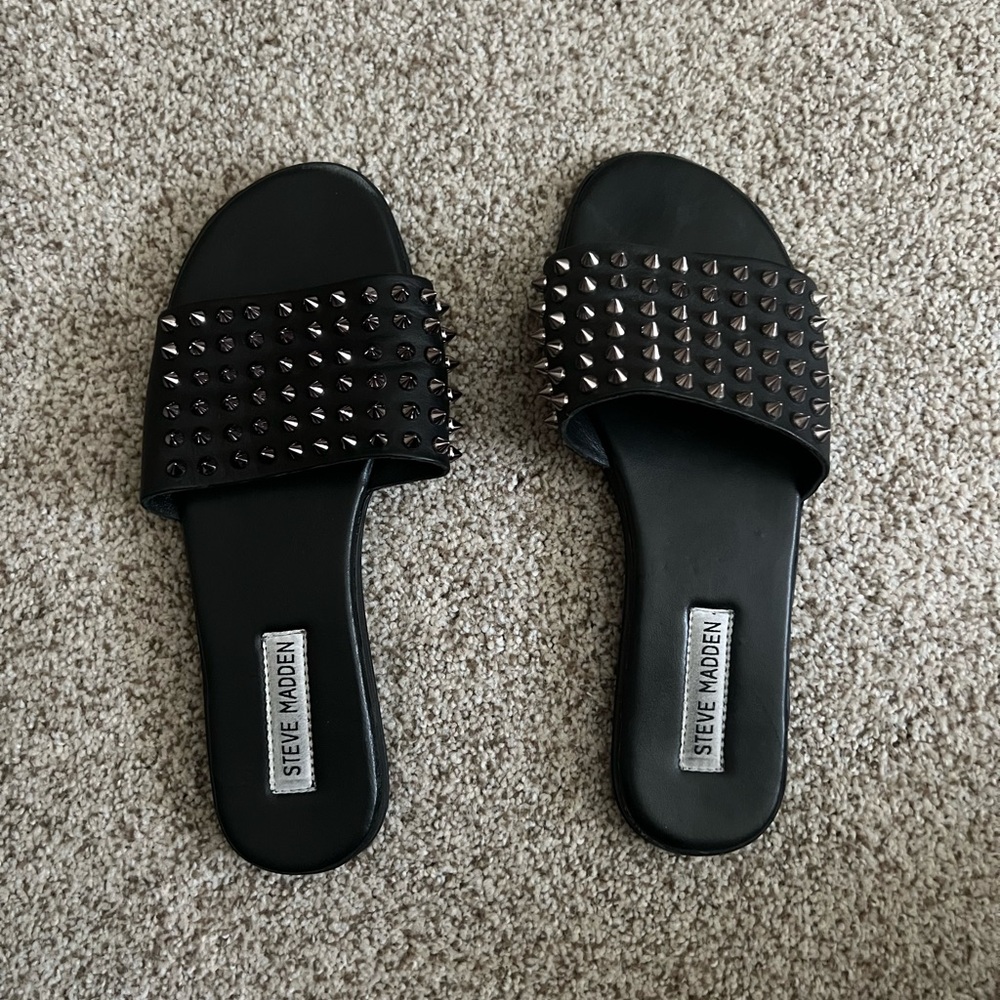 Steve Madden slides